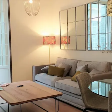 Apartment Key-wise Luxury Plaza Teatro Free Parking 2r *