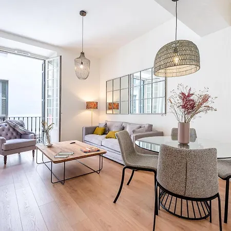 Key-wise Luxury Plaza Teatro Free Parking 2r Apartment *
